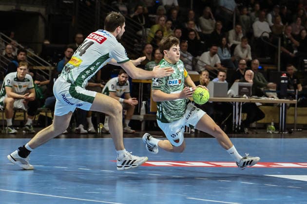 05.04.2026, xlakx, Handball Daikin HBL, Fuechse Berlin - SC DHfK Leipzig v.l.Marko Mamic (SC DHfK Leipzig), Leo Prantner (Fuechse Berlin) Zweikampf, Duell, Kampf, tackle Berlin Daniel Lakomski