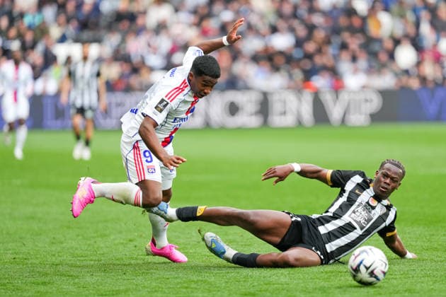 Angers SCO v Olympique Lyonnais - Ligue 1 McDonald s 2025 2026 03 Jacques EKOMIE (sco) - 09 ENDRICK Felipe Moreira de Sousa (ol) during the Ligue 1 McDonald s match between Angers and Lyon at Stade Raymond Kopa on April 5, 2026 in Angers, France. Angers France  Copyright: xFEPx 776348344