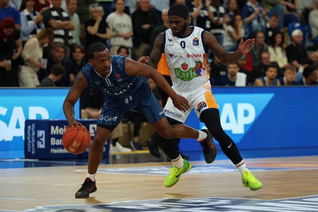 v li DJ Horne MLP Academics Heidelberg, 0 , Tj Crockett Jr Rostock Seawolves, 0 GER, MLP Academics Heidelberg vs Rostock Seawolves, Basketball, easycredit Basketball Bundesliga, 28 Matchday, Season, 2025 2026, 05 04 2026 GER, MLP Academics Heidelberg vs Rostock Seawolves, Basketball, easycredit Basketball Bundesliga, 28 Matchday, Season, 2025 2026, 205 04 2026 Heidelberg Copyright: xEibner-Pressefoto JoergxHirschx EP_JHH
