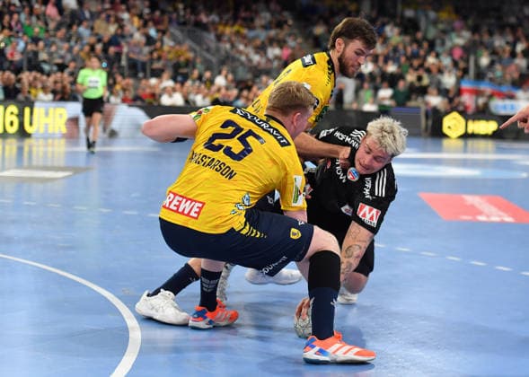 05 04 2026 Handball 1 Bundesliga DAIKIN HBL Season 2025 2026 27 Matchday HC Erlangen Metropolregion Nuremberg HCE Rhein Neckar Löwen OGo xogox Haukur Thrastarson 25, Rhein Neckar Löwen Marek Nissen 6, HC Erlangen HCE