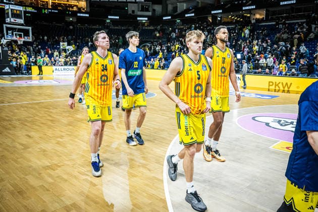 Basketball Berlin 05 04 2026 Season 2025 2026 EasyCredit BBL 1 Bundesliga Men, Men Alba Berlin EWE Baskets Oldenburg Sam Griesel Alba Berlin, No 05 Justin Bean Alba Berlin, No 34 Norris Agbakoko Alba Berlin, No 17