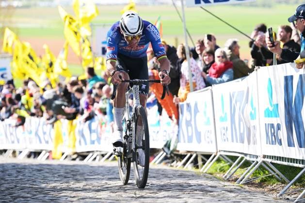 Dutch Mathieu van der Poel of Alpecin-Premier Tech pictured in action at the men s race of the Ronde van Vlaanderen Tour des Flandres Tour of Flanders UCI WorldTour one day cycling race, 278 km from Antwerp to Oudenaarde, Sunday 05 April 2026. DAVIDxPINTENS  x169879849x