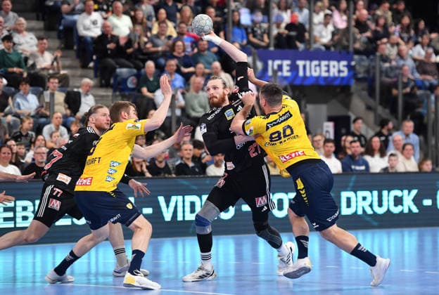 05 04 2026 Handball 1 Bundesliga DAIKIN HBL Season 2025 2026 27 Matchday HC Erlangen Metropolregion Nuremberg HCE Rhein Neckar Löwen OGo xogox Tim Nothdurft 8, Rhein Neckar Löwen Antonio Metzner 27, HC Erlangen HCE Jannik Kohlbacher 80, Rhein Neckar Löwen