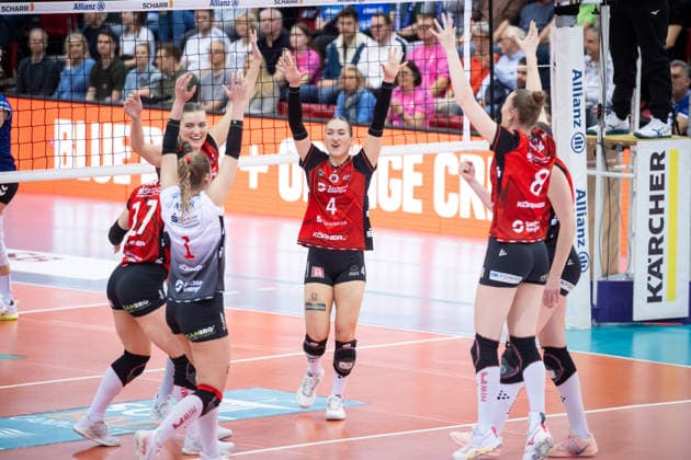 Emma Grome Dresdner SC, 04 and team jubilation, joy GER, Allianz MTV Stuttgart Dresdner SC, Volleyball Bundesliga, VBL, 2025 2026 season, playoffs semi-finals, match 1, 05 04 2026 GER, Allianz MTV Stuttgart Dresdner SC, Volleyball Bundesliga, VBL, 2025 2026 season, playoffs semi-finals, match 1, 05 04 2026 Stuttgart Copyright: xSandyxDinkelackerx EP_SDR