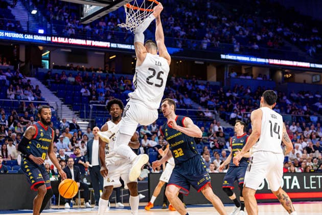 ESP Real Madrid v Morabanc Andorra Liga Endesa Alex Len of Real Madrid during the Liga Endesa match, between Real Madrid and Morabanc Andorra played at Movistar Arena Stadium on April 5, 2026 in Madrid Spain Madrid Spain Basketball Copyright: xAlbaxPachecox xAgenciaxLOFx