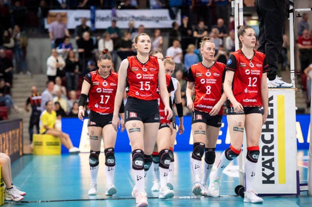 Marta Kamelija Levinska Dresdner SC, 15 , center and team critical looks, visibly dissatisfied after first set GER, Allianz MTV Stuttgart Dresdner SC, Volleyball Bundesliga, VBL, 2025 2026 season, Playoffs semi-final, match 1, 05 04 2026 GER, Allianz MTV Stuttgart Dresdner SC, Volleyball Bundesliga, VBL, 2025 2026 season, Playoffs semi-final, match 1, 05 04 2026 Stuttgart Copyright: xSandyxDinkelackerx EP_SDR