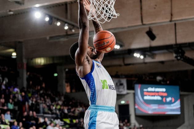 Germany easyCredit BBL, Main Round 2025 26, 28 Matchday Veolia Towers Hamburg vs Frankfurt Skyliners Inselpark Arena Hamburg William Christmas Frankfurt Skyliners, 8 , Dunking Dunk Copyright: xStefanxTrochax