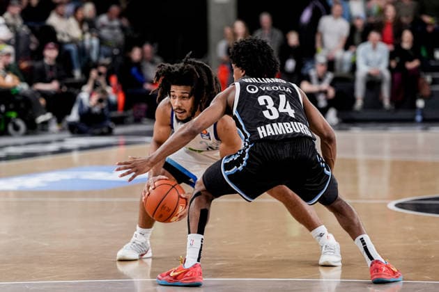 Germany easyCredit BBL, Main Round 2025 26, 28 Matchday Veolia Towers Hamburg vs Frankfurt Skyliners Inselpark Arena Hamburg Tyger Campbell Frankfurt Skyliners, 00 , Ross Williams Veolia Towers Hamburg, 34 Copyright: xStefanxTrochax