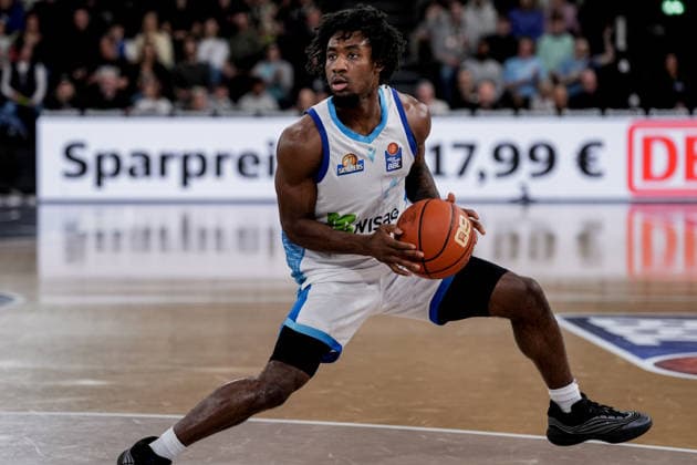 Germany easyCredit BBL, Main Round 2025 26, 28 Matchday Veolia Towers Hamburg vs Frankfurt Skyliners Inselpark Arena Hamburg Isaiah Swope Frankfurt Skyliners, 1 with ball Copyright: xStefanxTrochax