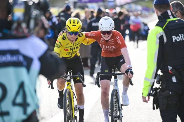 French Pauline Ferrand Prevot of Team Visma-Lease a Bike and Dutch Puck Pieterse of Fenix-Premier Tech cross the finish line of the women s race of the Ronde van Vlaanderen Tour des Flandres Tour of Flanders UCI WorldTour one day cycling race, 164,1 km with start and finish in Oudenaarde, Sunday 05 April 2026. DAVIDxPINTENS  x169886960x