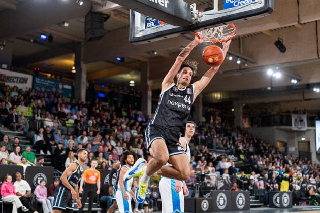 Benedikt Turudic Veolia Towers Hamburg, 44 at the dunk, GER, Veolia Towers Hamburg vs SKYLINERS Frankfurt, Basketball, Bundesliga, Matchday 28, Season 2025 2026, 05 04 2026 GER, Veolia Towers Hamburg vs SKYLINERS Frankfurt, Basketball, Bundesliga, Matchday 28, Season 2025 2026, 05 04 2026 Hamburg Copyright: xEibner-Pressefoto MaxxVincenx EP_MVN