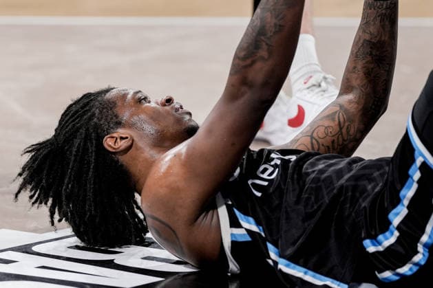 Germany easyCredit BBL, Main Round 2025 26, 28 Matchday Veolia Towers Hamburg vs Frankfurt Skyliners Inselpark Arena Hamburg Leonard Thorpe Jr Veolia Towers Hamburg, 2 on the floor Copyright: xStefanxTrochax