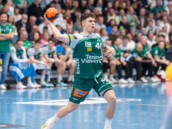 Elias Newel Frisch Auf Goeppingen, 40 on the ball, Frisch Auf Goeppingen vs SC Magdeburg, Handball, 1 Bundesliga, Men, 2025 2026 season, 05 04 2026, Frisch Auf Goeppingen vs SC Magdeburg, Handball, 1 Bundesliga, Men, 2025 2026 season, 05 04 2026 Goeppingen Copyright: xEibner-Pressefoto MichaelxSchmidx EP_MST
