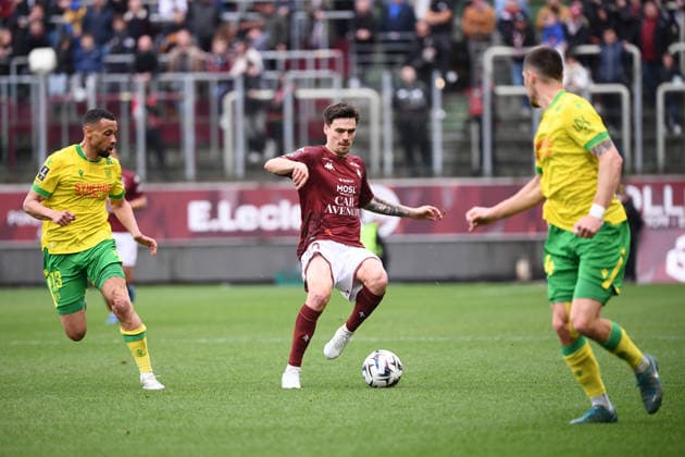 FC Metz v FC Nantes - Ligue 1 McDonald s 2025 2026 13 Francis COQUELIN (fcn) - 20 Jessy DEMINGUET (fcm) during the Ligue 1 McDonald s match between Metz and Nantes at Stade Saint-Symphorien on April 5, 2026 in Metz, France. Metz France  Copyright: xFEPx 776348340