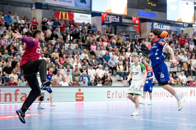 Tim Matthes HBW Balingen Weilstetten, 04 , against Janis Boieck HC Oppenweiler Backnang, 32, Goalkeeper, HBW Balingen Weilstetten vs HC Oppenweiler Backnang, Handball, 2 Bundesliga, Matchday 26, Season 2025 2026, 05 04 2026, Eibner Pressefoto Andreas Ulmer HBW Balingen Weilstetten vs HC Oppenweiler Backnang, Handball, 2 Bundesliga, Matchday 26, Season 2025 2026, 05 04 2026, Balingen Copyright: xEibner-Pressefoto AndreasxUlmerx EP_AUR