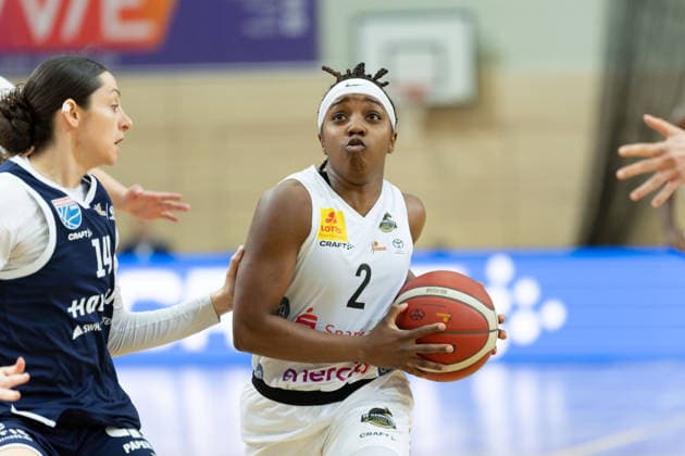 Katelyn Shumate Lions, 14 , Lashae Dwyer Luchse, 2 , Syntainics MBC vs TK Hannover Luchse, Women, Basketball, 1 Bundesliga, DBBL, Playoffs 2 3, Season 2025 26, 05 04 2026 Halle SWH Arena Sachsen Anhalt Germany