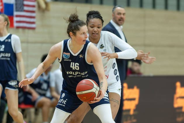 Romy Bär Lions, 46 , Alyssa Brown Luchse, 44 , Syntainics MBC vs TK Hannover Luchse, Women, Basketball, 1 Bundesliga, DBBL, Playoffs 2 3, Season 2025 26, 05 04 2026 Halle SWH Arena Sachsen Anhalt Germany