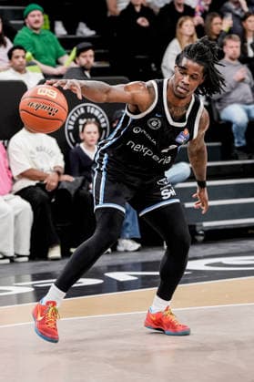 Germany easyCredit BBL, Main Round 2025 26, 28 Matchday Veolia Towers Hamburg vs Frankfurt Skyliners Inselpark Arena Hamburg Leonard Thorpe Jr Veolia Towers Hamburg, 2 Copyright: xStefanxTrochax