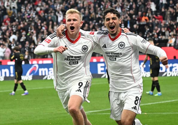 Sport Bilder des Tages 05.04.2026, xjhx, Fussball 1.Bundesliga, Eintracht Frankfurt - 1.FC Köln v.l. Jonathan Jonny Burkardt (Eintracht Frankfurt), Fares Chaibi (Eintracht Frankfurt) celebrate the goal, Der Torjubel zum 1:0 (DFL DFB REGULATIONS PROHIBIT ANY USE OF PHOTOGRAPHS as IMAGE SEQUENCES and or QUASI-VIDEO) Frankfurt am Main *** 05 04 2026, xjhx, Fussball 1 Bundesliga, Eintracht Frankfurt 1 FC Köln v l Jonathan Jonny Burkardt Eintracht Frankfurt , Fares Chaibi Eintracht Frankfurt celebrate the goal, Der Torjubel zum 1 0 DFL DFB REGULATIONS PROHIBIT ANY USE OF PHOTOGRAPHS as IMAGE SEQUENCES and or QUASI VIDEO Frankfurt am Main
