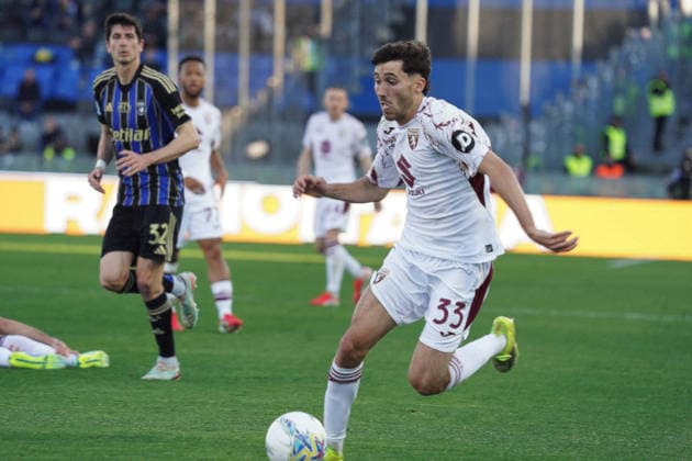 Pisa s Juan Quadrado Makes an attempt to score....During the Serie A soccer match between Pisa and Torino at the Cetilar Arena Romeo Anconetani Stadium in Pisa; Center West Italy; Sunday April 05; 2026 ; Soccer  Copyright: xAlessandroxLaRoccax xLaPressex
