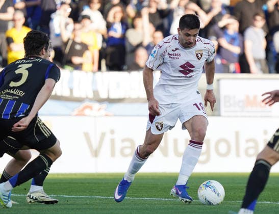 Torino s Giovanni Simeone ....During the Serie A soccer match between Pisa and Torino at the Cetilar Arena Romeo Anconetani Stadium in Pisa; Center West Italy; Sunday April 05; 2026 ; Soccer  Copyright: xAlessandroxLaRoccax xLaPressex