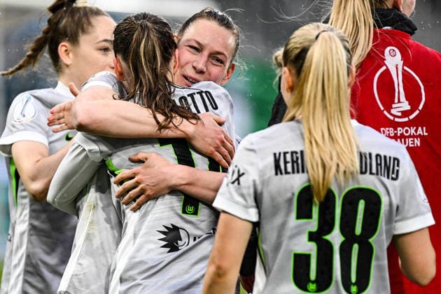 Soccer I Women I Season 2025 2026 I DFB Cup I FC Carl Zeiss Jena VfL Wolfsburg I 05 04 2026 VfL Wolfsburg celebrates after reaching the final Jena Ernst Abbe Sportfeld, ad hoc Arena Thüringen Germany Copyright: xLobeca InesxHähnelx