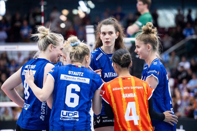 Lucia Varela Gomez Allianz MTV Stuttgart, 12 and team in the end it was not enough for MTV Stuttgart to win against Dresdner SC GER, Allianz MTV Stuttgart Dresdner SC, Volleyball Bundesliga, VBL, season 2025 2026, playoffs semi-finals, match 1, 05 04 2026 GER, Allianz MTV Stuttgart Dresdner SC, Volleyball Bundesliga, VBL, season 2025 2026, playoffs semi-finals, match 1, 05 04 2026 Stuttgart Copyright: xSandyxDinkelackerx EP_SDR
