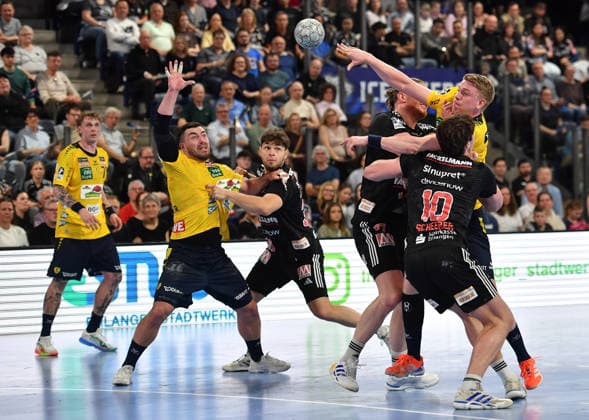 05 04 2026 Handball 1 Bundesliga DAIKIN HBL Season 2025 2026 27 Matchday HC Erlangen Metropolregion Nuremberg HCE Rhein Neckar Löwen OGo xogox Jannik Kohlbacher 80, Rhein Neckar Löwen Maciej Gebala 77, HC Erlangen HCE Florian Scheerer 10, HC Erlangen HCE Haukur Thrastarson 25, Rhein Neckar Löwen