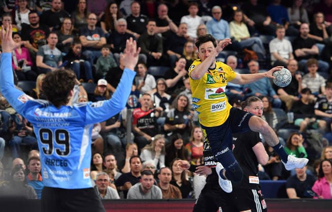 05 04 2026 Handball 1 Bundesliga DAIKIN HBL Season 2025 2026 27 Matchday HC Erlangen Metropolregion Nürnberg HCE Rhein Neckar Löwen OGo xogox Tin Herceg 99, HC Erlangen HCE Patrick Groetzki 24, Rhein Neckar Löwen