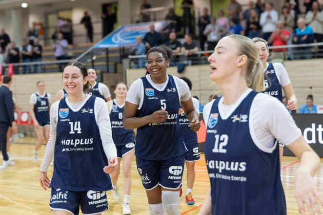 Lions after their 76 65 home win, Syntainics MBC vs TK Hannover Luchse, Women, Basketball, 1 Bundesliga, DBBL, Playoffs 2 3, Season 2025 26, 05 04 2026 Halle SWH Arena Sachsen Anhalt Germany