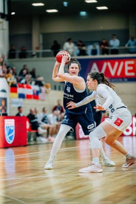 BB 1BL Women Syntainics MBC Lions TK Hannover Luchse Romy Bär GISA Lions MBC during the 2025 2026 season in the 1 playoff round game 2 ande in the DBBL Toyota Bundesliga Syntainics MBC Lions and TK Hannover Luchse at the SWH Arena on April 5, 2026 in Halle Saale, Sachsen Anhalt, Germany