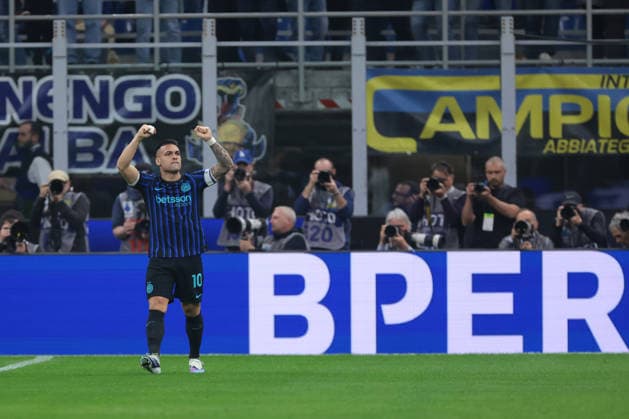 Milan, Italy, 5th April 2026. Lautaro Martinez of FC Internazionale celebrates after scoring to give the side a 1-0 lead during the Internazionale vs AS Roma Serie A match at Giuseppe Meazza, Milan. Picture credit should read: Jonathan Moscrop Sportimage EDITORIAL USE ONLY. No use with unauthorised audio, video, data, fixture lists, club league logos or live services. Online in-match use limited to 120 images, no video emulation. No use in betting, games or single club league player publications. SPI_001_JM_INTER_ROMA SPI-4643-0001