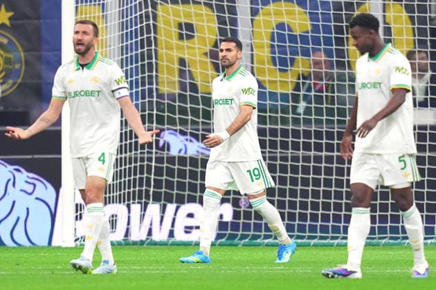 Roma™s Zeki Celik , Roma™s Bryan Cristante during the Serie A soccer match between Inter and Roma at the San Siro Stadium in Milan , north Italy - Sunday , April 05 , 2026. - Soccer .  Copyright: xSpada LaPressex