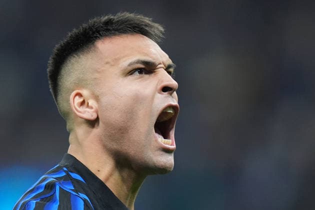 Inter Milan™s Lautaro Martinez celebrates after scoring 1-0 during the Serie A soccer match between Inter and Roma at the San Siro Stadium in Milan , north Italy - Sunday , April 05 , 2026. - Soccer .  Copyright: xSpada LaPressex