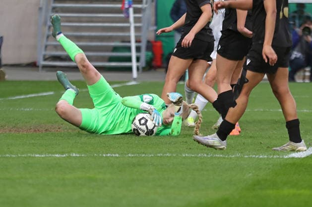 DFB Pokal Women FC Carl Zeiss Jena VfL Wolfsburg 05 04 26 Goalkeeper Jasmin Janning 1, Carl Zeiss Jena made the ball safe on the ground Football, DFB Pokal Women, Semifinal FC Carl Zeiss Jena vs VfL Wolfsburg on 05 04 26 at Ernst Abbe Sportfeld ad hoc arena, Jena DFL REGULATIONS PROHIBIT ANY USE OF PHOTOGRAPHS AS IMAGE SEQUENCES AND OR QUASI VIDEO Copyright: xBEAUTIFULxSPORTS JanxKaeferx