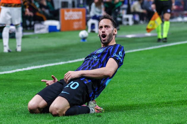 FC Internazionale vs AS Roma Serie A 2025 26 05 04 2026 Hakan Calhanoglu of FC Internazionale celebrates after scoring a goal during Serie A 2025 26 football match between FC Internazionale and AS Roma at San Siro Stadium in Milan Copyright: xBEAUTIFULxSPORTS Carabellix