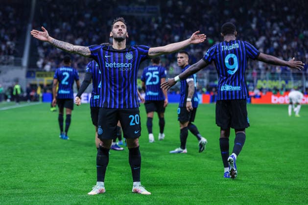 FC Internazionale vs AS Roma Serie A 2025 26 05 04 2026 Hakan Calhanoglu of FC Internazionale celebrates after scoring a goal during Serie A 2025 26 football match between FC Internazionale and AS Roma at San Siro Stadium in Milan Copyright: xBEAUTIFULxSPORTS Carabellix