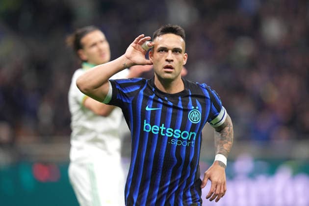 Inter Milan™s Lautaro Martinez celebrates after scoring 3-1 during the Serie A soccer match between Inter and Roma at the San Siro Stadium in Milan , north Italy - Sunday , April 05 , 2026. - Soccer .  Copyright: xSpada LaPressex