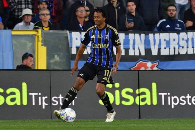 CALCIO - Serie A - Pisa SC vs Torino FC Juan Cuadrado (Pisa) during Pisa SC vs Torino FC, Italian soccer Serie A match in Pisa, Italy, April 05 2026 Pisa Italy  Copyright: xIPAxSport ABACAx