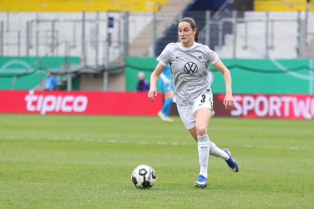 DFB Pokal Frauen FC Carl Zeiss Jena VfL Wolfsburg 05 04 26 Caitlin Dijkstra 3, VfL Wolfsburg Fußball, DFB Pokal Frauen, Halbfinale FC Carl Zeiss Jena vs VfL Wolfsburg am 05 04 26 im Ernst Abbe Sportfeld ad hoc arena, Jena DFL REGULATIONS PROHIBIT ANY USE OF PHOTOGRAPHS AS IMAGE SEQUENCES AND OR QUASI VIDEO Copyright: xBEAUTIFULxSPORTS JanxKaeferx