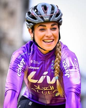 Ronde van Vlaanderen Women 2026 Cycling Race OUDENAARDE, BELGIUM - APRIL 05 : Paternoster Letizia (ITA) of Liv AlUla Jayco during the 23rd edition of Ronde van Vlaanderen Women an UCI Women s World Tour 1.WWT one day cycling road race for Women Elite of 164 km with start in Oudenaarde and finish in Oudenaarde on April 5, 2026 in Oudenaarde, Belgium, 05 04 2026 ( Motordriver Serge Seynaeve -  Copyright: xTomasxSiskx