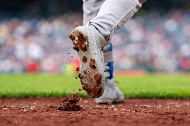 Los Angeles Dodgers Shohei Ohtani (17) prepares to bat during a game against the Washington Nationals at Nationals Park in Washington, DC on Sunday, April 5, 2026.  WAP20260405373 BONNIExCASH
