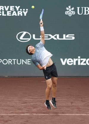 HOUSTON, TX - APRIL 05: Ben Shelton (USA) serves the ball during the doubles finals of the Men™s Clay Court Championship on April 5, 2026 at River Oaks Country Club in Houston, Texas. (Photo by Leslie Plaza Johnson Icon Sportswire) TENNIS: APR 05 US Men s Clay Court Championship EDITORIAL USE ONLY Icon260405015