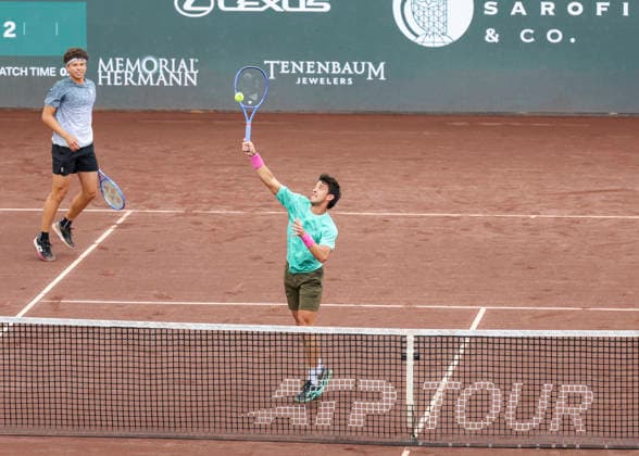 HOUSTON, TX - APRIL 05: (left to right) Ben Shelton (USA) and Andres Andrade (ECU) in action during the doubles finals of the Men™s Clay Court Championship on April 5, 2026 at River Oaks Country Club in Houston, Texas. (Photo by Leslie Plaza Johnson Icon Sportswire) TENNIS: APR 05 US Men s Clay Court Championship EDITORIAL USE ONLY Icon260405035