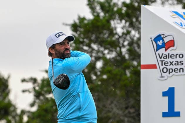 SAN ANTONIO, TX - APRIL 05: John Parry (ENG) watches his tee shot on 11 during the third round of the Valero Texas Open on April 5, 2026, at the AT&T Oaks Course at TPC San Antonio, San Antonio, Texas. (Photo by Ken Murray Icon Sportswire) GOLF: APR 05 PGA, Golf Herren Valero Texas Open EDITORIAL USE ONLY Icon2604050184