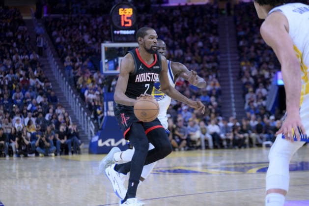 NBA, Basketball Herren, USA Houston Rockets vs Golden State Warriors in San Francisco SAN FRANCISCO, CALIFORNIA - APRIL 5: Kevin Durant of Houston Rockets is in action during NBA game 39 between Houston Rockets and Golden State Warriors in San Francisco at Chase Center on April 5, 2026 in San Francisco, California, United States. Tayfun Coskun Anadolu California United States. Editorial use only. Please get in touch for any other usage.  Copyright: x2026xAnadoluxTayfunxCoskunx