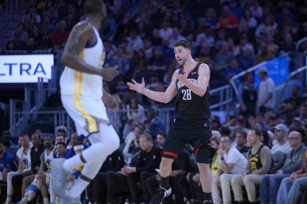 NBA, Basketball Herren, USA Houston Rockets vs Golden State Warriors in San Francisco SAN FRANCISCO, CALIFORNIA - APRIL 5: Alperen Sengun (28) of Houston Rockets reacts during NBA game 39 between Houston Rockets and Golden State Warriors in San Francisco at Chase Center on April 5, 2026 in San Francisco, California, United States. Tayfun Coskun Anadolu California United States. Editorial use only. Please get in touch for any other usage.  Copyright: x2026xAnadoluxTayfunxCoskunx