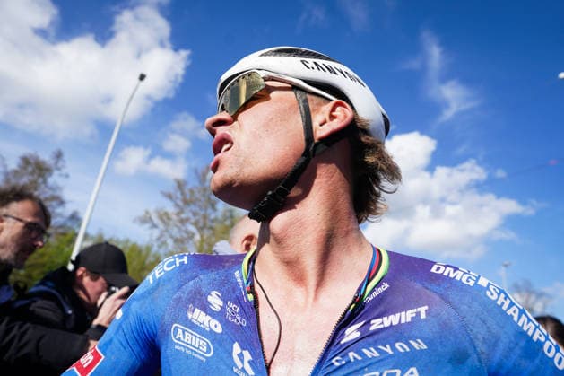 (260406) -- HAALTERT, April 6, 2026 -- Alpecin-Premier Tech s Dutch rider Mathieu van der Poel reacts after the Tour of Flanders cycling race in Haaltert on April 5, 2026. ) (SP)BELGIUM-HAALTERT-CYCLING-TOUR OF FLANDERS PengxZiyang 