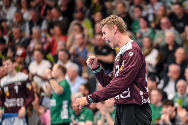Goeppingen, Germany, 05 04 26 Goalkeeper Kristian Saveras FRISCH AUF Goeppingen gestures, gestures during the Daikin Handball Bundesliga match between FRISCH AUF Goeppingen vs SC Magdeburg at EWS Arena on April 05, 2026 in Goeppingen, Germany Photo by Harry Langer DeFodi Images Goeppingen, Germany, 05 04 26 Goalkeeper Kristian Saveras FRISCH AUF Goeppingen gestures during the Daikin Handball Bundesliga match between FRISCH AUF Goeppingen vs SC Magdeburg at EWS Arena on April 5, 2026 in Goeppingen, Germany Photo by Harry Langer DeFodi Images Photo by Harry Langer DeFodi Images