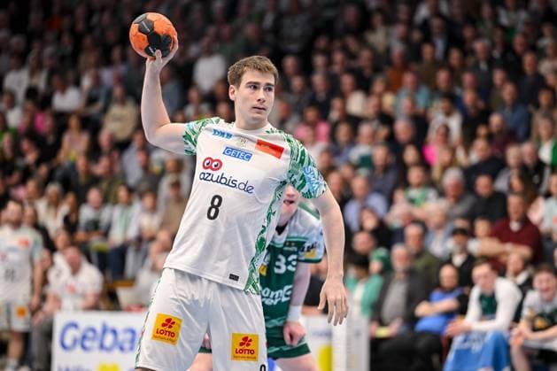 Goeppingen, Germany, 05 04 26 Manuel Zehnder SC Magdeburg in action, on the ball, single action during the Daikin Handball Bundesliga match between FRISCH AUF Goeppingen vs SC Magdeburg at EWS Arena on April 05 2026 in Goeppingen, Germany Photo by Harry Langer DeFodi Images Goeppingen, Germany, 05 04 26 Manuel Zehnder SC Magdeburg controls the Ball during the Daikin Handball Bundesliga match between FRISCH AUF Goeppingen vs SC Magdeburg at EWS Arena on April 5, 2026 in Goeppingen, Germany Photo by Harry Langer DeFodi Images Photo by Harry Langer DeFodi Images